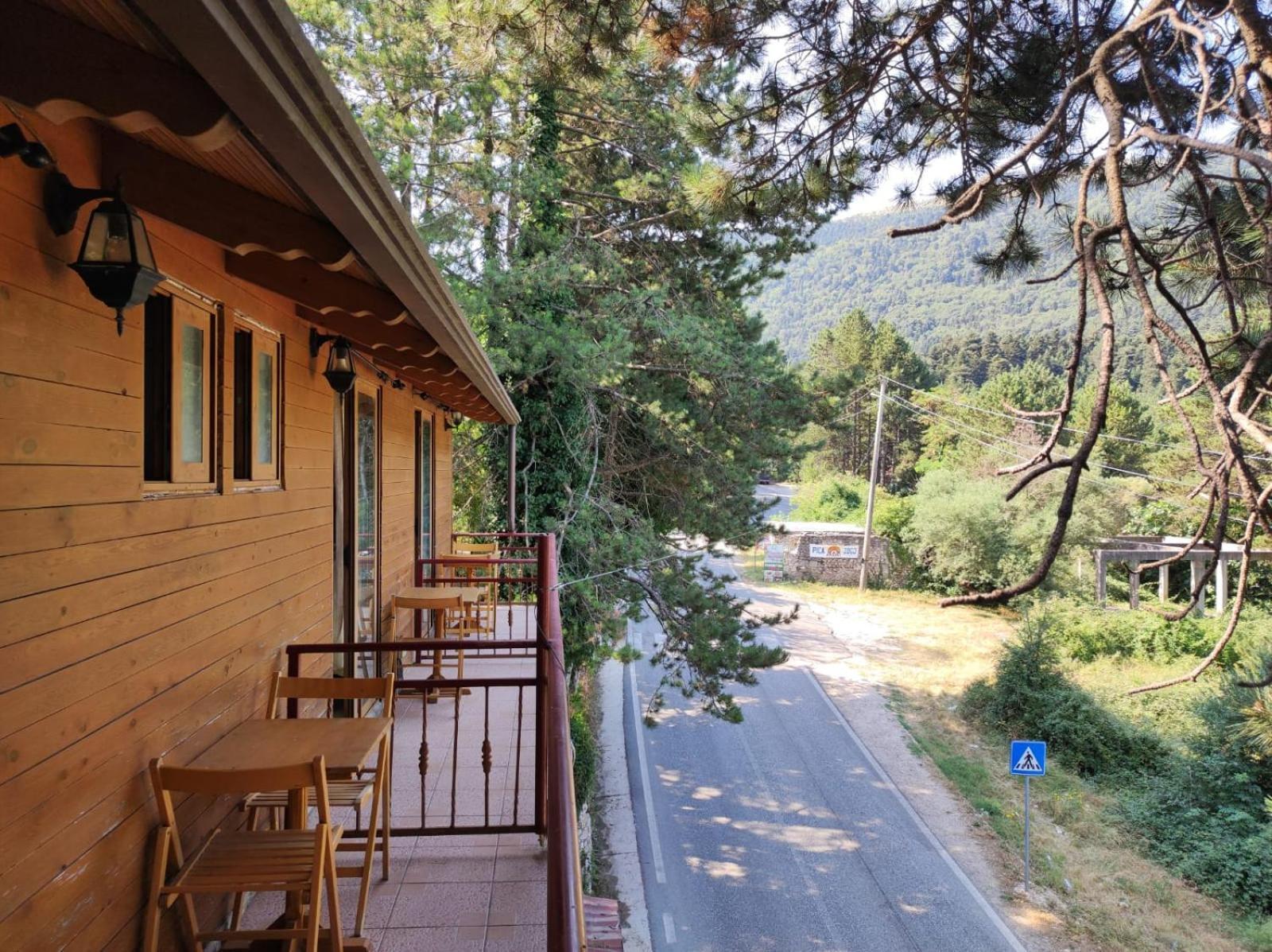 Hotel Toni Llogora Dukat Exterior foto